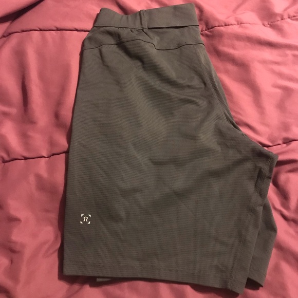 lululemon athletica Other - men’s lululemon shorts